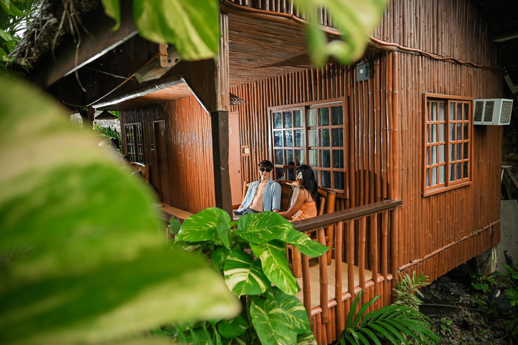 Garden Of Eden Dive Resort Puerto Galera Εξωτερικό φωτογραφία