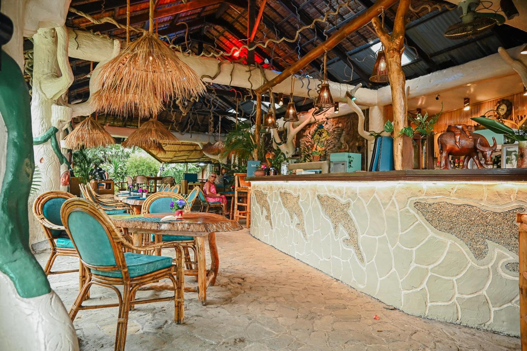 Garden Of Eden Dive Resort Puerto Galera Εξωτερικό φωτογραφία